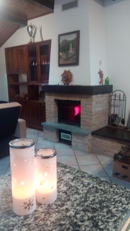 Casa Del Rustico, Indipendente Vista Sacra Con Dipinto Βίλα Caprie Εξωτερικό φωτογραφία