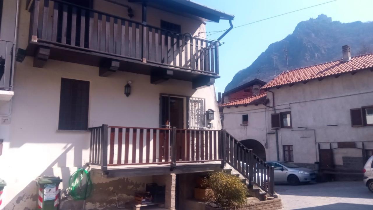 Casa Del Rustico, Indipendente Vista Sacra Con Dipinto Βίλα Caprie Εξωτερικό φωτογραφία