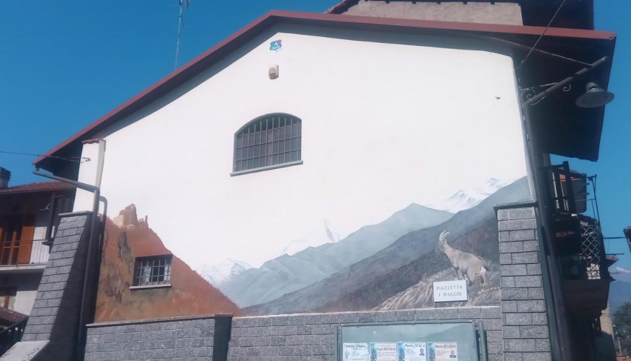 Casa Del Rustico, Indipendente Vista Sacra Con Dipinto Βίλα Caprie Εξωτερικό φωτογραφία