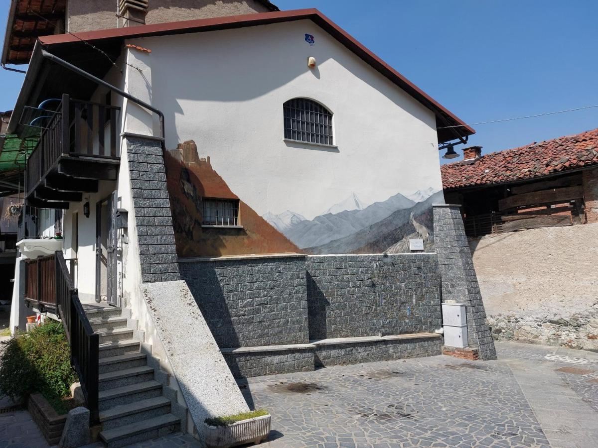 Casa Del Rustico, Indipendente Vista Sacra Con Dipinto Βίλα Caprie Εξωτερικό φωτογραφία